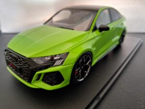 Audi RS3 Limousine 2022 Mint groen Schaal 1:18