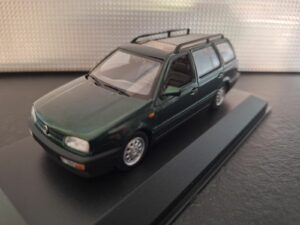 Volkswagen Golf III Variant 1997 Schaal 1:43