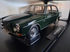 Volvo 164 1970 Groen Schaal 1:18