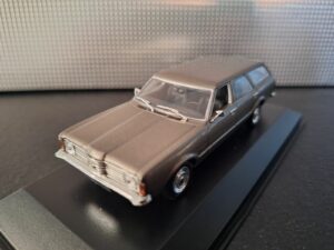 Ford Taunus Turnier 1970 Schaal 1:43