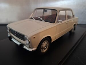 Fiat 124 1970 Schaal 1:24