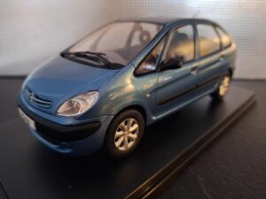 Citroën Xsara Picasso Schaal 1:24