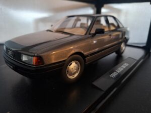 Audi 80 B3 1989 Schaal 1:18