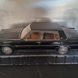 Cadillac Fleetwood Brougham 1982 Schaal 1:18 - Afbeelding 3