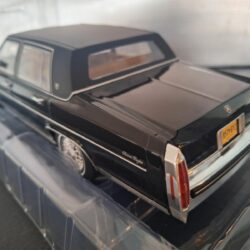 Cadillac Fleetwood Brougham 1982 Schaal 1:18 - Afbeelding 4