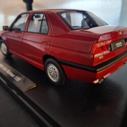 Alfa Romeo 155 1996 Schaal 1:18 - Afbeelding 3