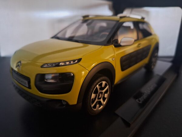 Citroën C4 Cactus 2014 Schaal 1:18