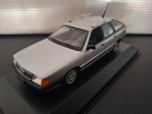 Audi 100 Avant 1990 Schaal 1:43